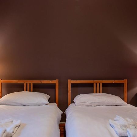 La Casa Del Teatro - Hostel Триест Экстерьер фото