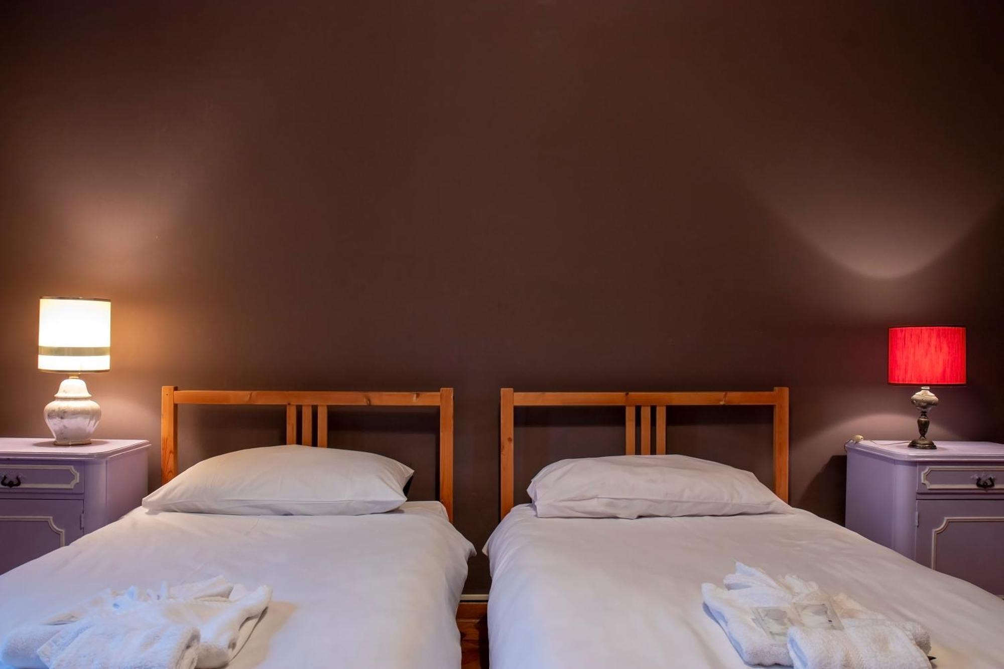 La Casa Del Teatro - Hostel Триест Экстерьер фото